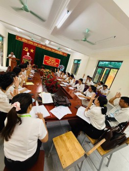 HỘI NGHỊ VIÊN CHỨC – NGƯỜI LAO ĐỘNG TRƯỜNG THCS THỊNH THÀNH, XÃ VÂN DU NĂM HỌC 2025–2026